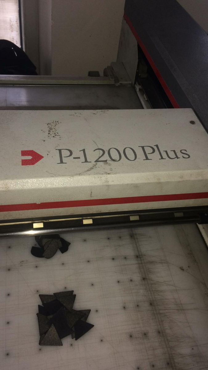 zund p 1200 cnc ploter with milling tool